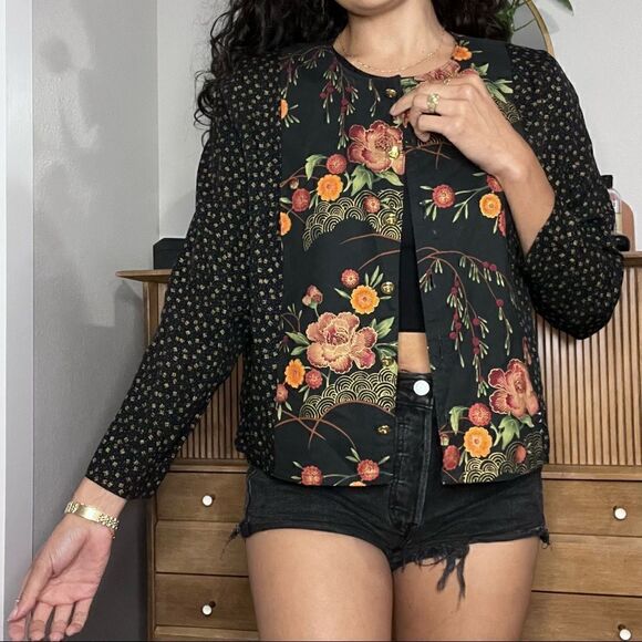 Button Front Long Sleeve Blouse - Picture 3 of 7